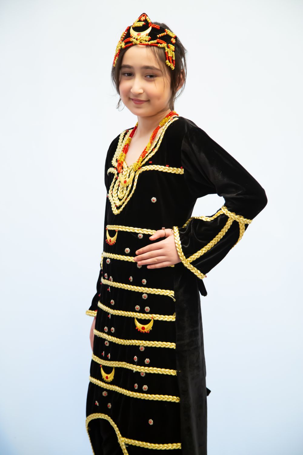 Traditional Yemeni Velvet Two-Piece Set for Girls (Ages 8-9) | Cultural Tunic &amp; Trousers