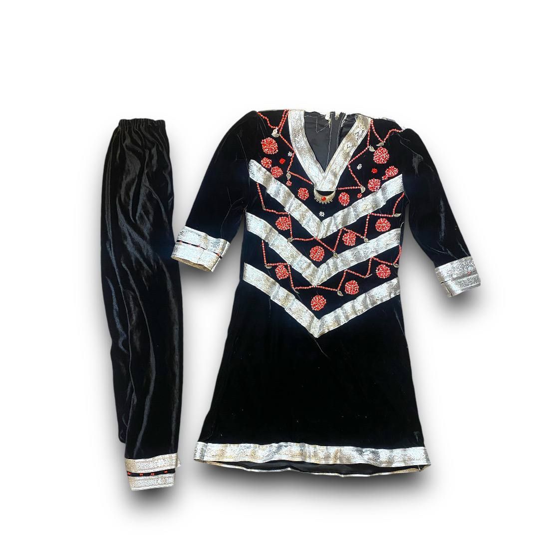 Traditional Yemeni Velvet Two-Piece Set for Girls (Ages 6-8) | Silver Embroidered Tunic &amp; Trousers
