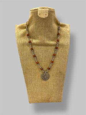 Flower necklace قراده ورده 