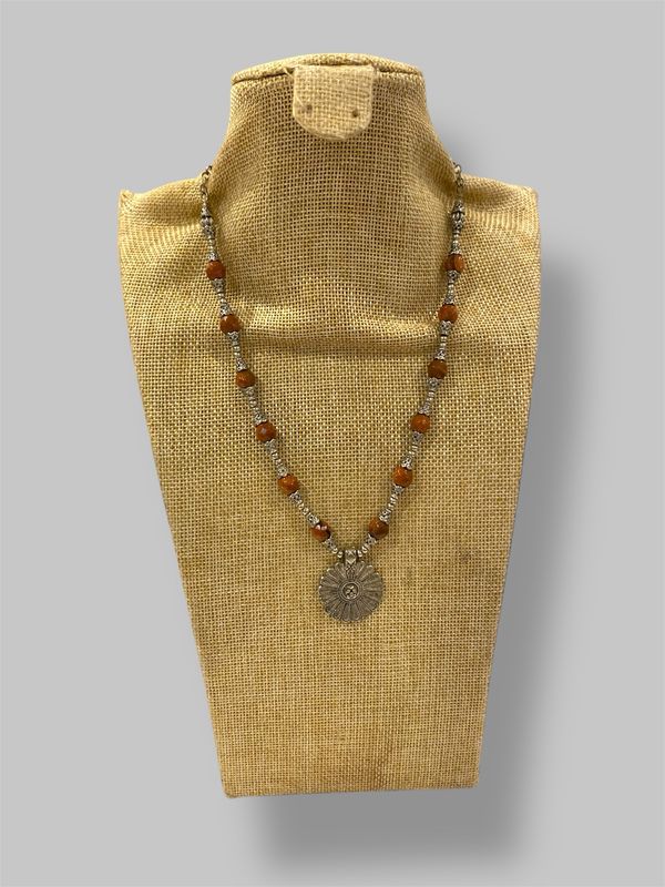 Flower necklace قراده ورده 