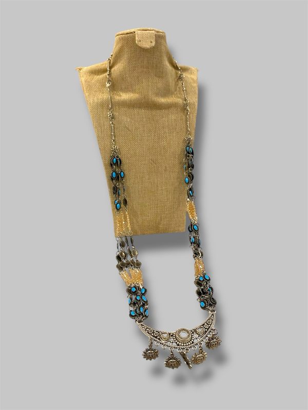 Long crystal necklace قلادة كريستال طويلة