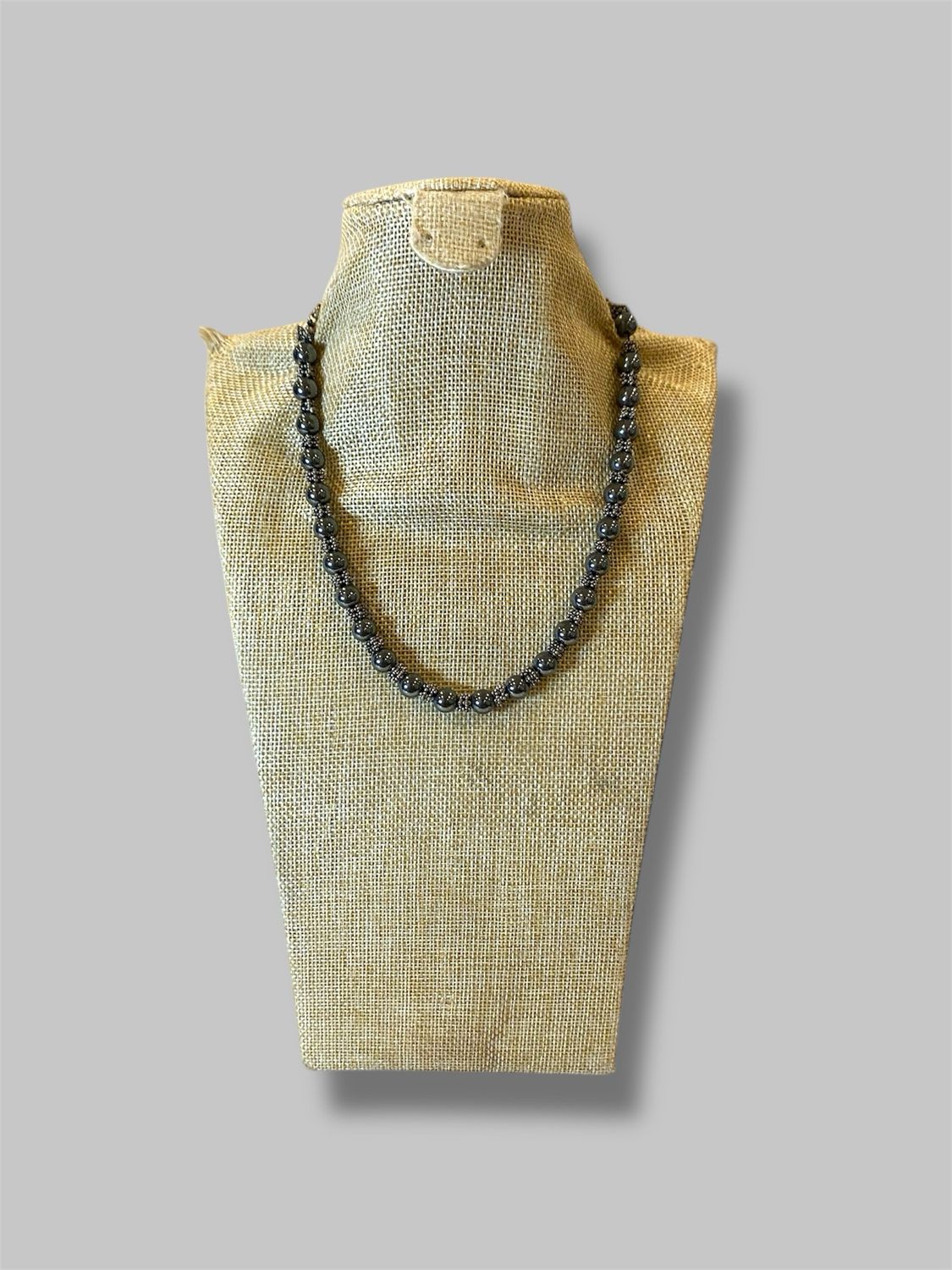 Beaded necklace قلادة من الخرز