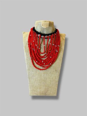 Red necklace قلاده حمره 