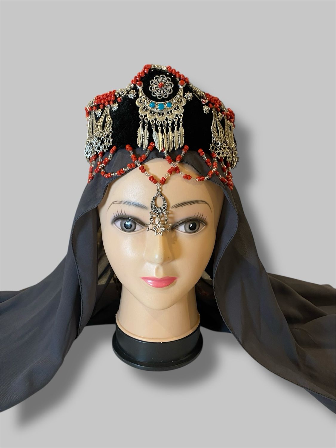 Traditional Yemeni headpiece 