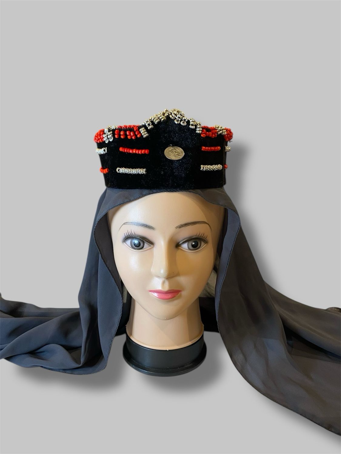 Traditional Yemeni headpiece 
