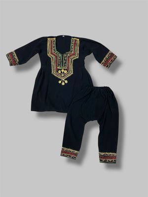 traditional yemeni girls dress الزي اليمني التقليدي للبنات