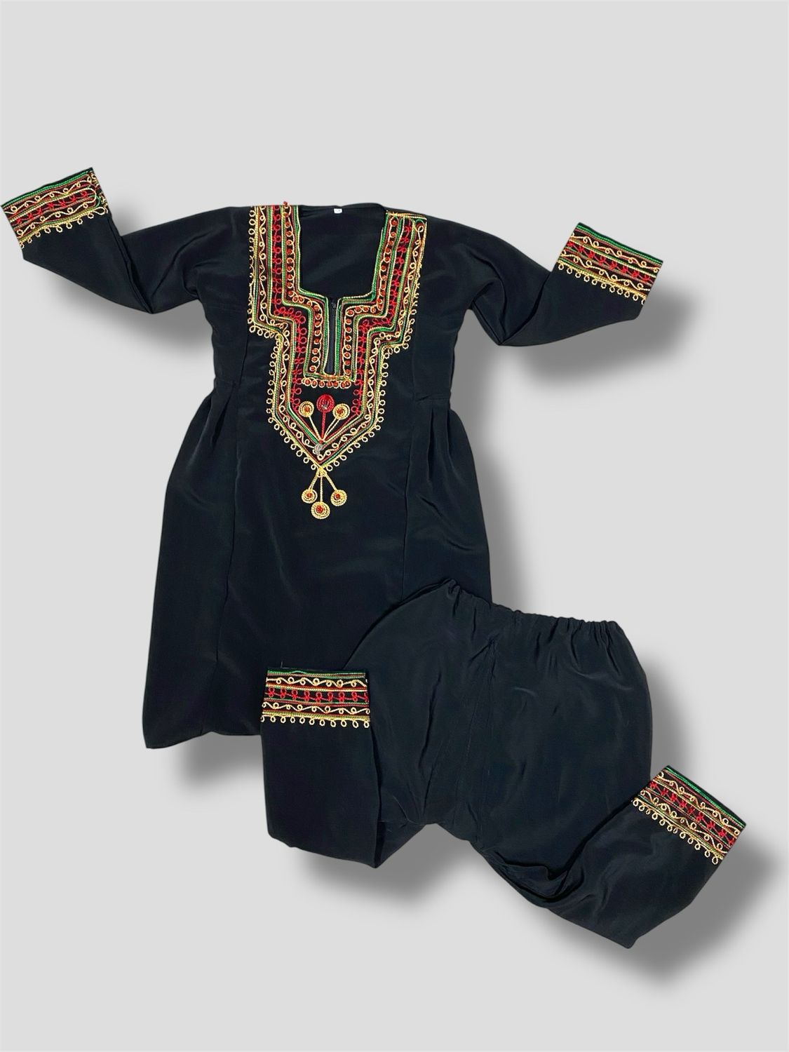 الزي اليمني التقليدي للبنات Traditional Yemeni dress for young girls