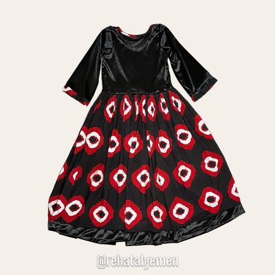 Moghmoq Dreams Velvet Dress (Ages 6 - 8 years)