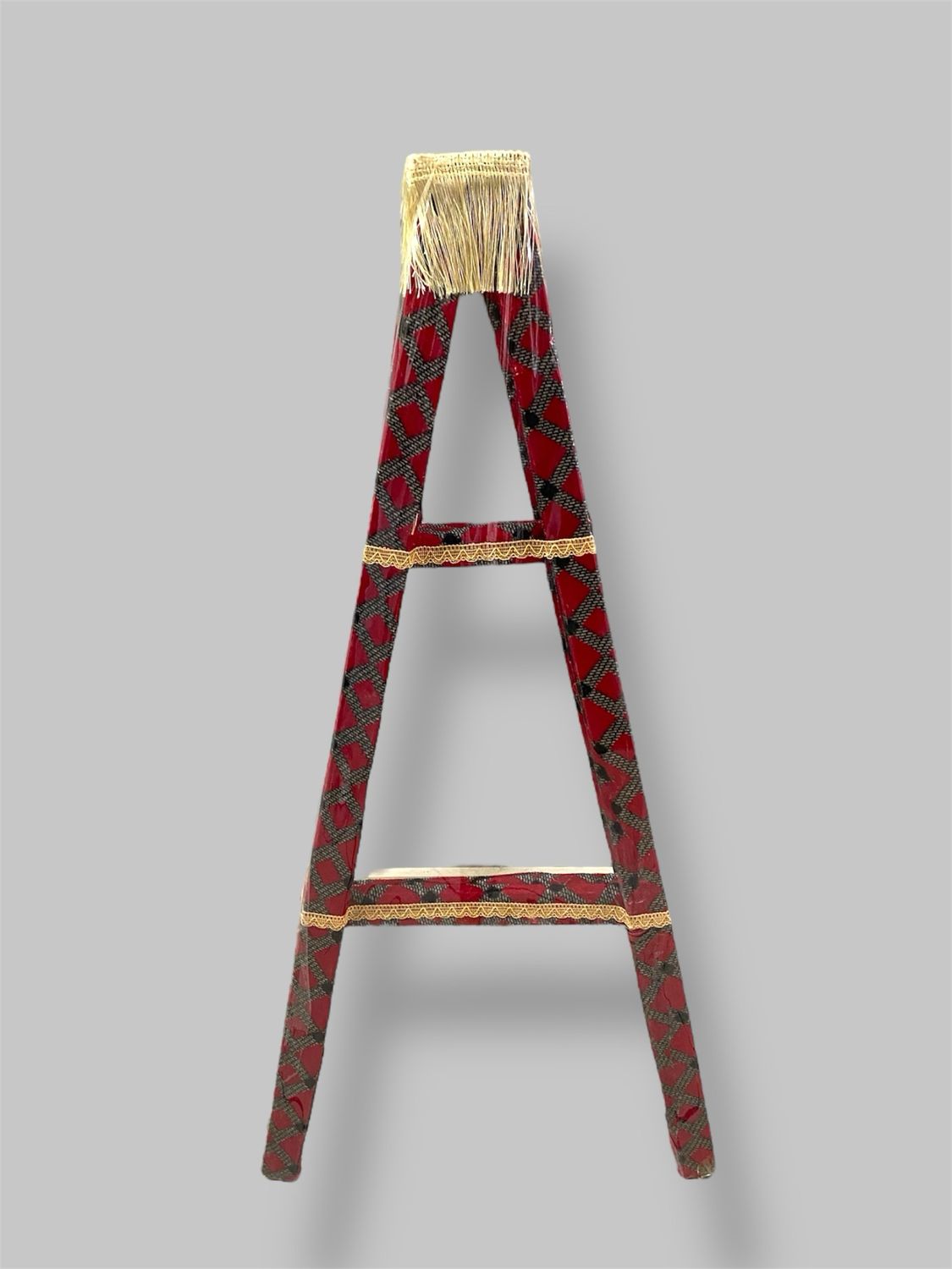 Red Mushgub -Foldable Yemeni Coat Rack- مشجب أحمر