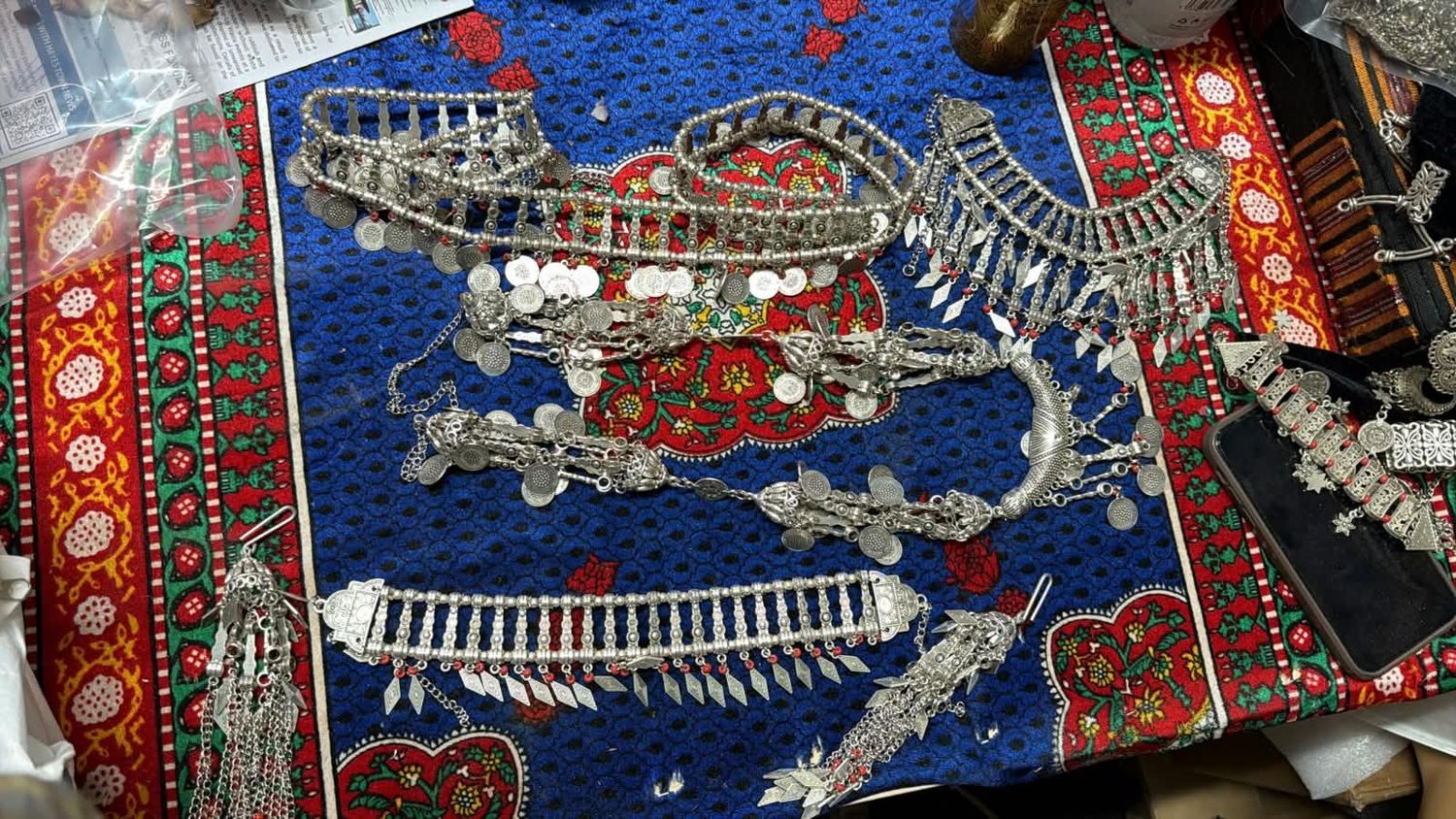 Silver Set 1 B_Silver Short Necklace, Long Necklace, Belt, Earrings, Bracelet, Head Piece - طقم ملبس بالفضة 4، سلسلة عنق   ،سلسلة يد، سلسلة راس حزام   ​