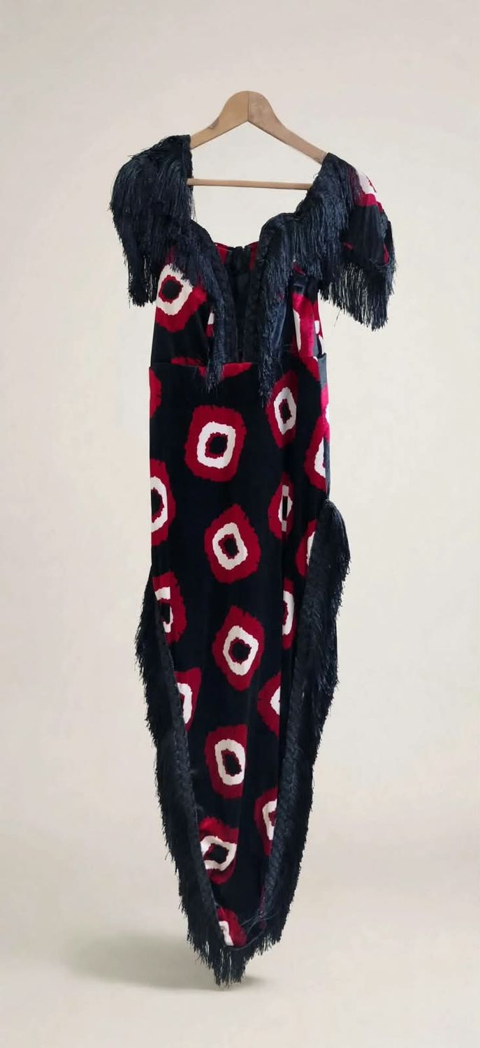 Moghmoq Dress - فستان مغمق