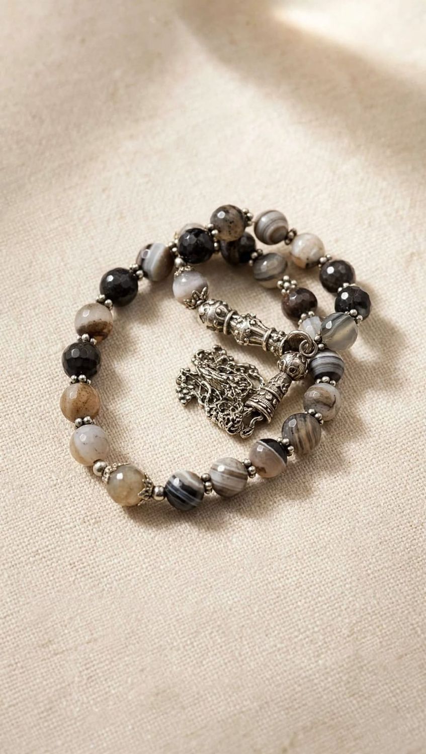Luxury  Black — Grey Yemeni Agate Tasbih 33 Beads سبحة عقيق يماني لون رمادي و أسود
