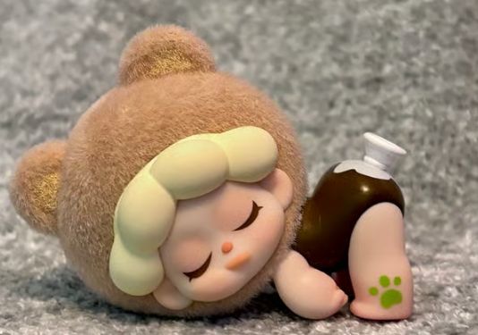 WENDY FLOCKED BEAR