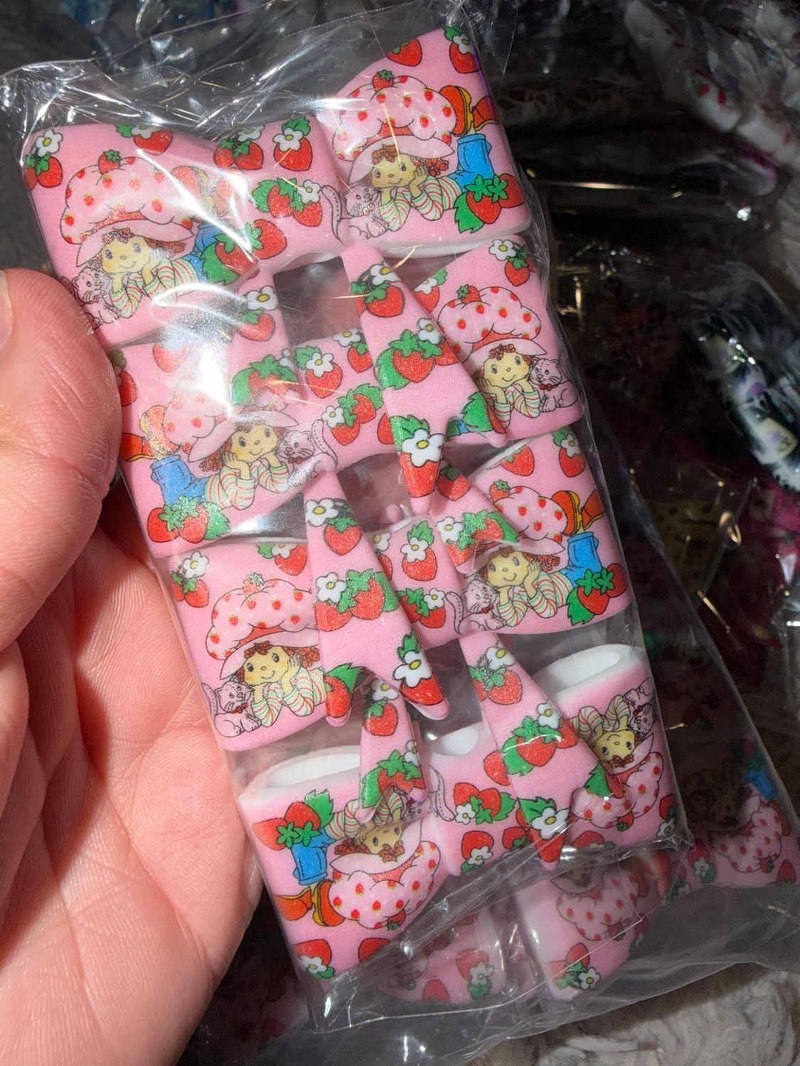STRAWBERRY 4 BOWS