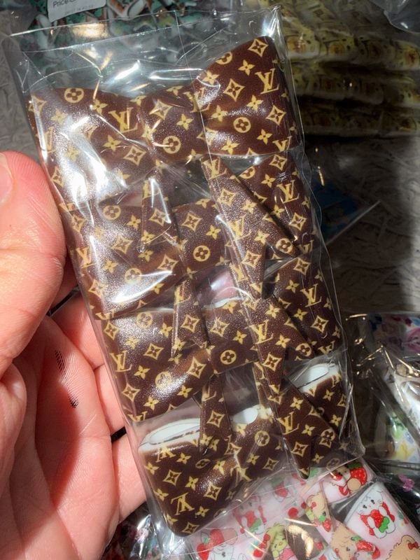 DESIGNER BROWN 4 BOWS
