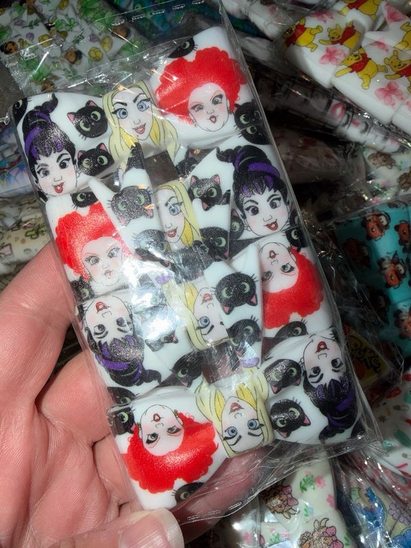 HOCUS POCUS 4 BOWS