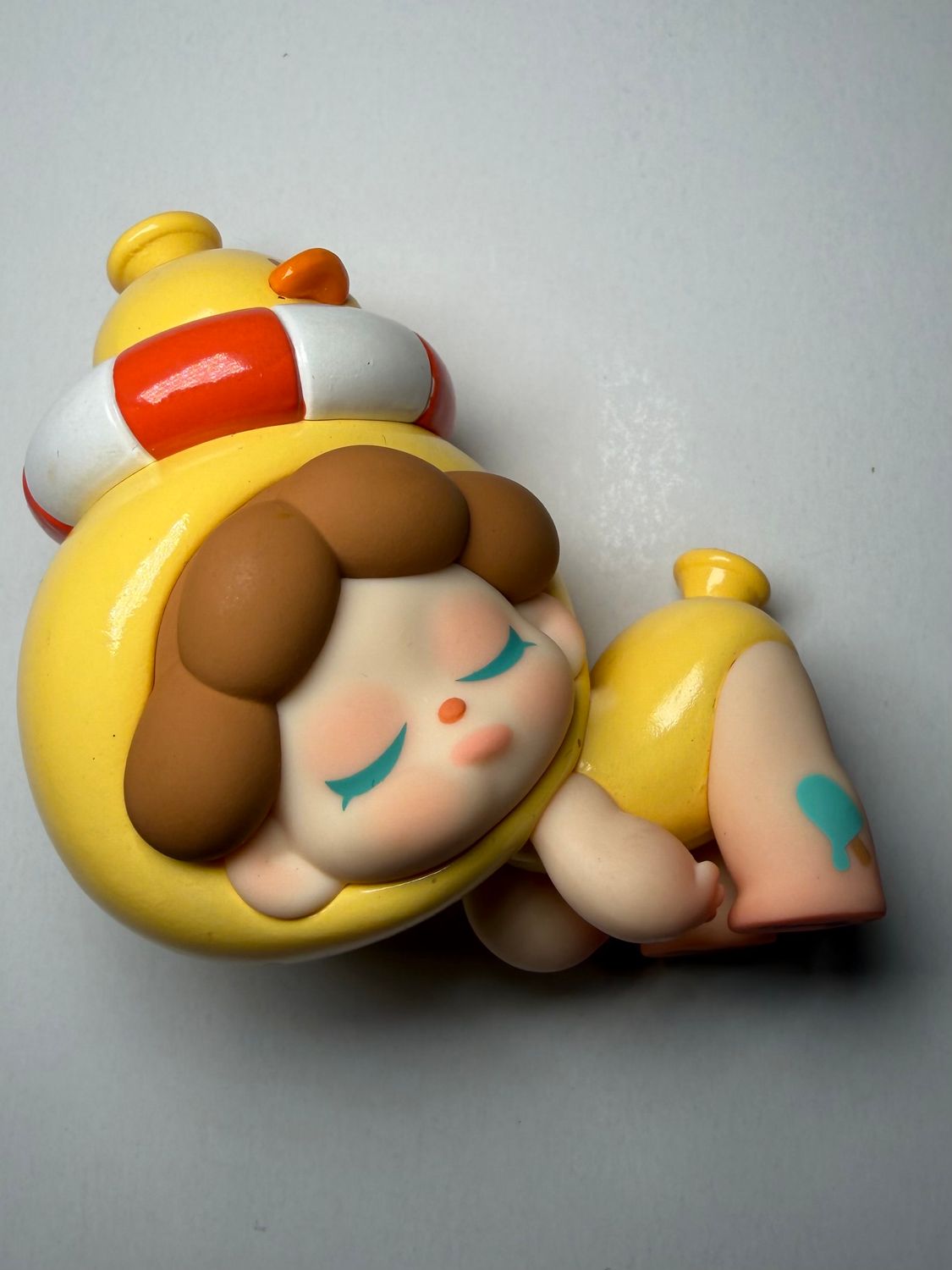YELLOW LIFEBUOY WENDY