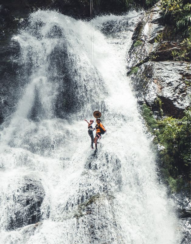 FULL DAY CIRCUITO DE RAPPEL INTERMEDIO CIRCUITO DE CASCADA AGUA VIVA, CHIRIQUÍ (TOUR COMPARTIDO)