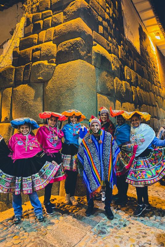 Tour Descubre Perú : Ica, Cusco y Machu Picchu (1 al 9 noviembre 2026) – Aventura Inolvidable " (GRUPAL)