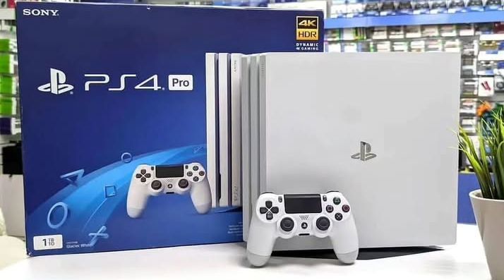 SONY PLAYSTATION 4 PRO 1TB (Glacier White, Jet Black.)