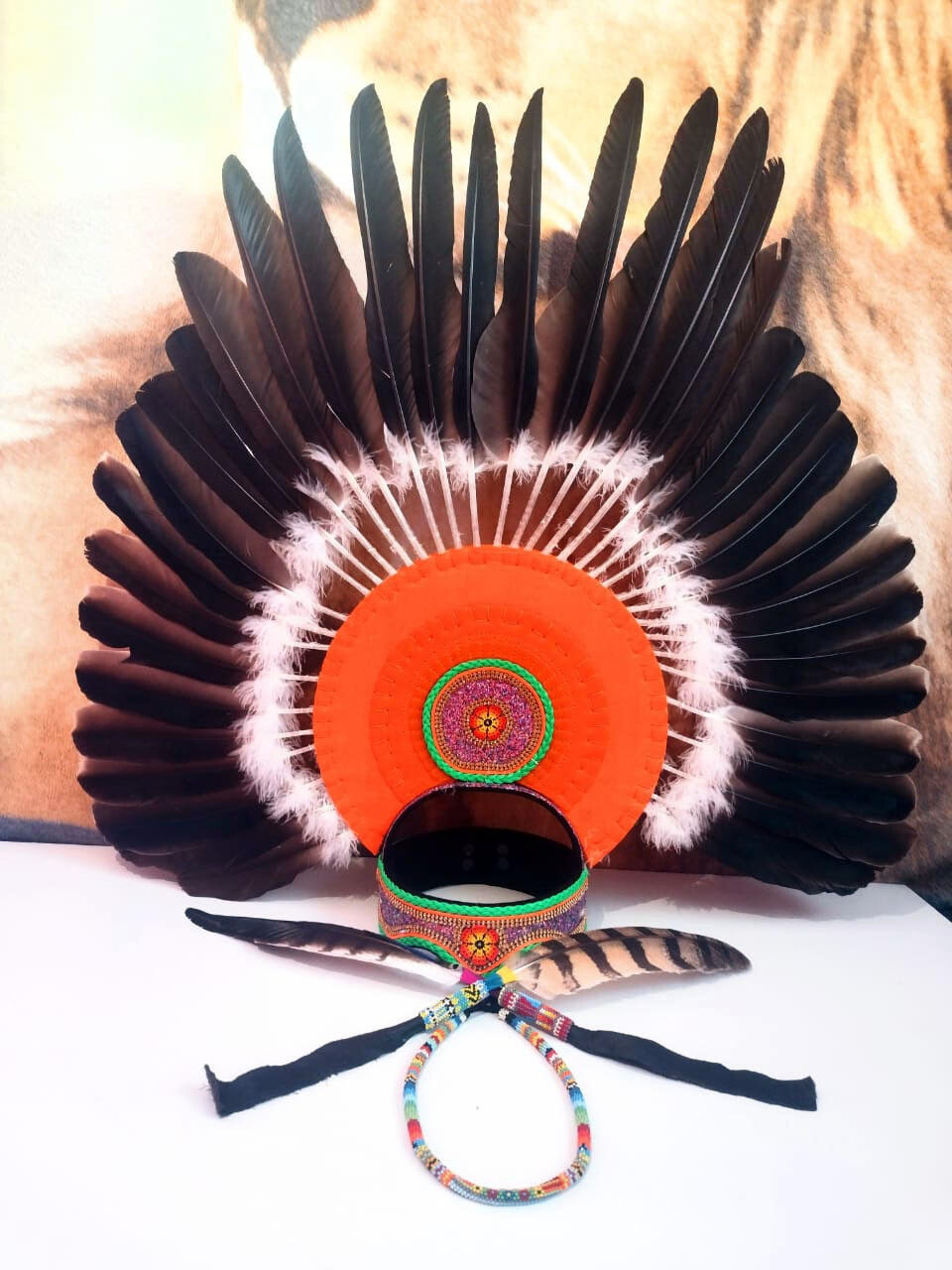 Parure de Cérémonie, Plumes et perles