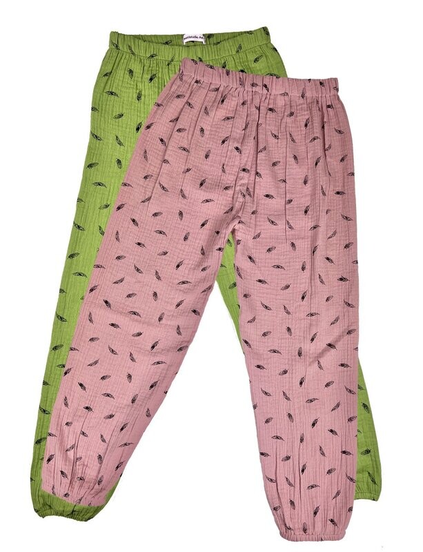 Kinderhose Musselinstoff in verschiedenen Farben Kinderhose Musselinstoff in verschiedenen Farben