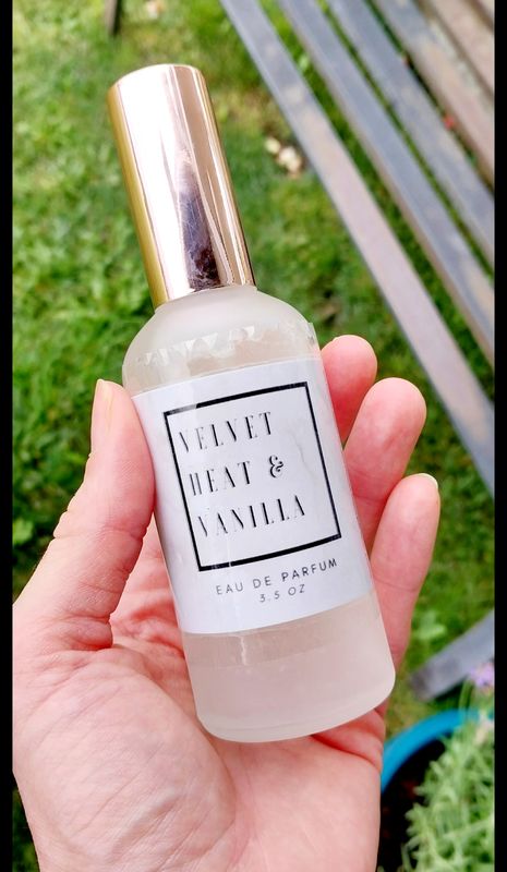 Velvet Heat &amp; Vanilla Perfume Spray