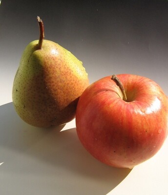 Fugi Apple Pear
