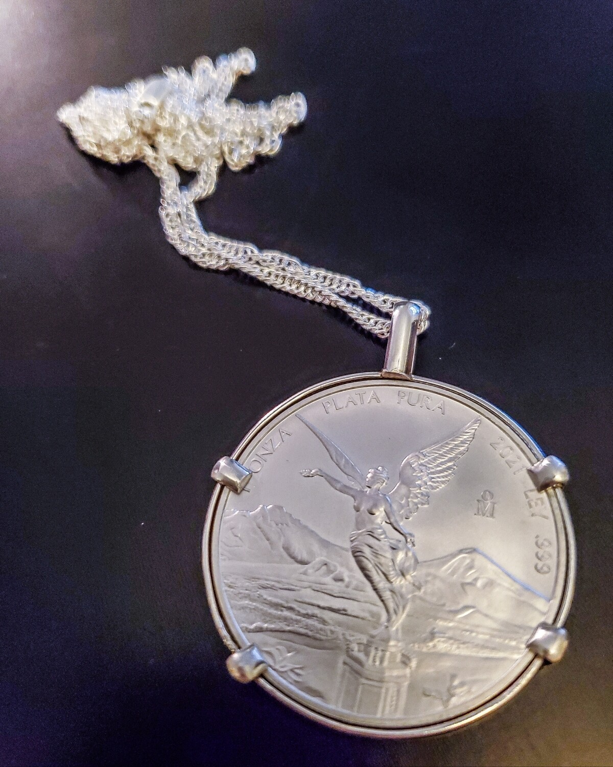 1 Ozt Libertad pendant and chain