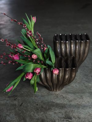 Keramikinė ruda vaza „Antikinė Banga“  S