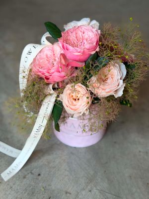 Sodo rožių dėžutė  "BLUSH ROSES" XS