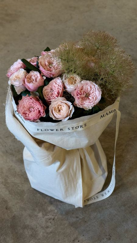 Sodo rožių puokštė "BLUSH ROSES" M