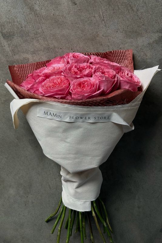 Sodo rožių puokštė "BRIGHT ROSES" M
