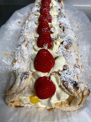 Fresh Berry Roulade with Lemon Curd