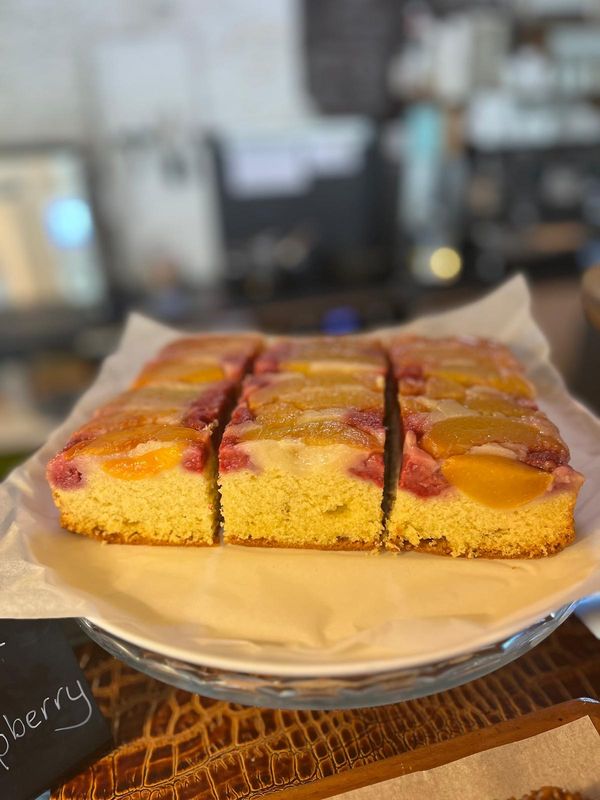 Peach &amp; Raspberry Traybake