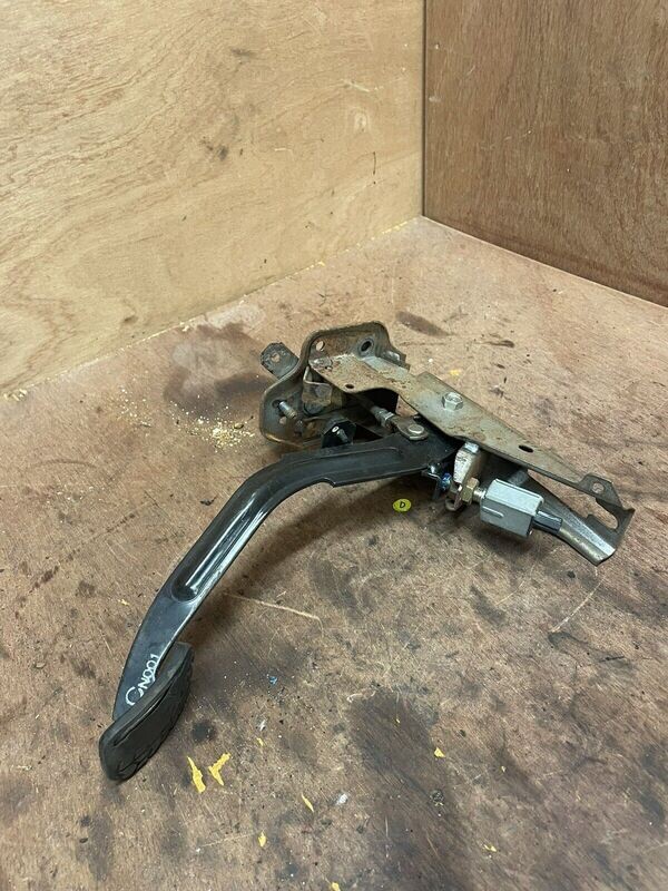 MAZDA MX5 EUNOS (MK1 1989 - 1997) CLUTCH PEDAL ASSEMBLY