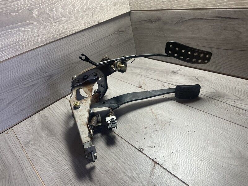 MAZDA MX5 EUNOS (MK1 1989 - 1997) Accelerator Brake PEDAL ASSEMBLY