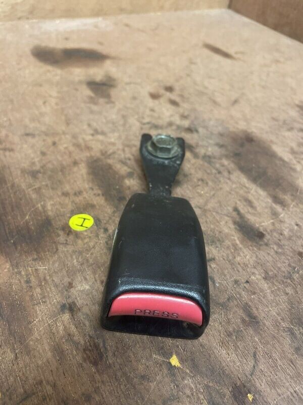 Mazda Mk1 Mx5 Mk2 Mk2.5 Seatbelt Buckle Short