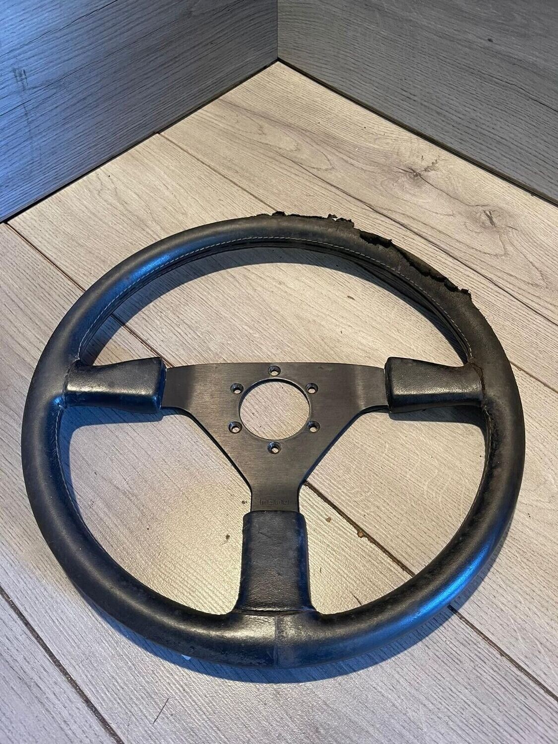 MAZDA MX5 MK1 MOMO STEERING WHEEL BLACK NEEDS REPAIR