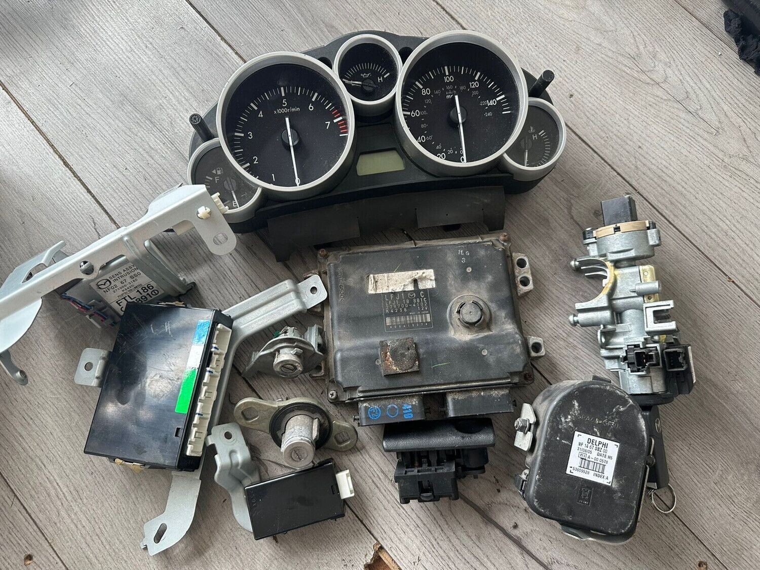 Mazda MX5 MK3 NC 2.0 5 speed ECU Set/Clocks/2 Key/Locks/Ignition Barrel LFJ1