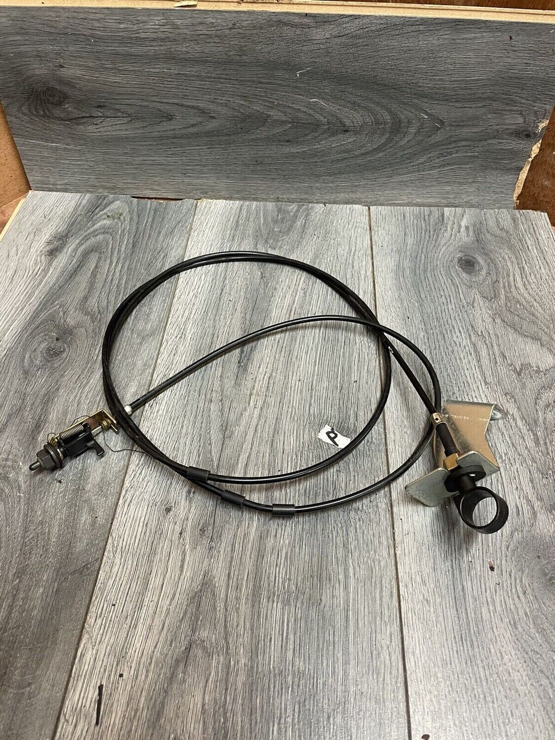 MAZDA MX5 (MK3 NC 2005 onwards) fuel CAP FLAP RELEASE CABLE