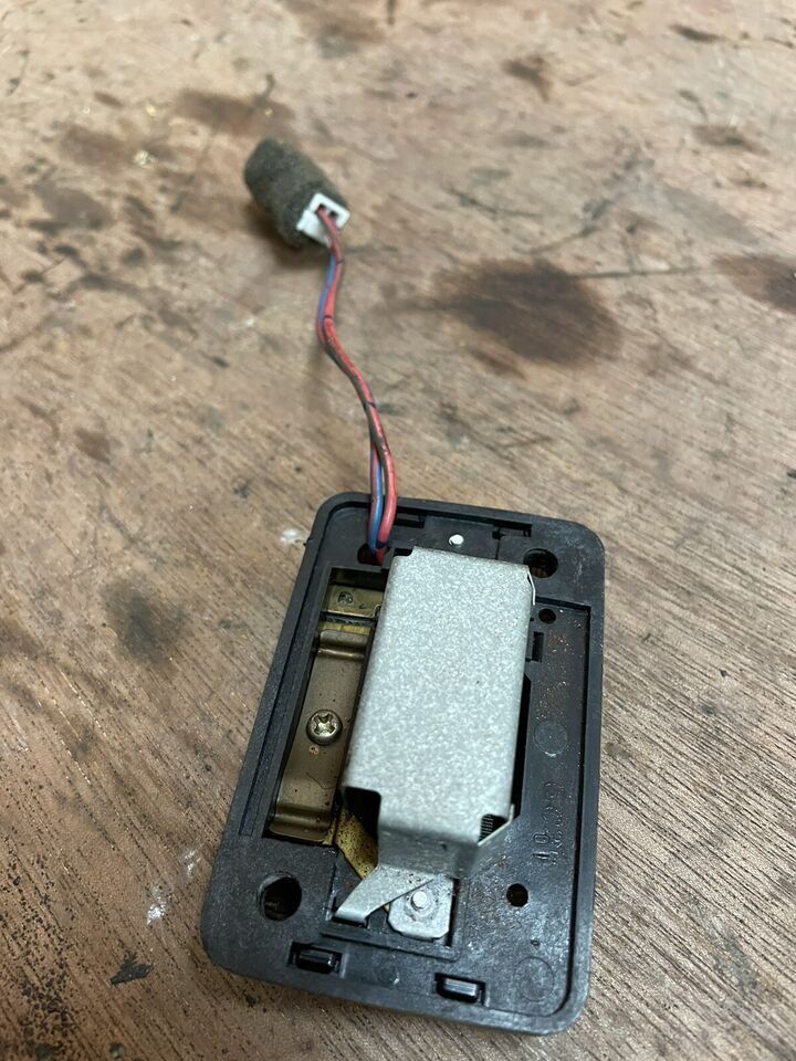 MAZDA MX5 - MK2 / 2.5 NB NBFL RADIO ANTENNA ELECTRIC 97-05 NC1066930B AERIAL