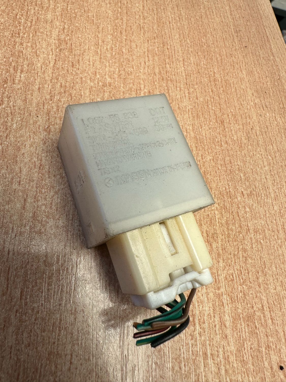 MAZDA MX5 MK2 1998-2005 1.6 1.8 3211-215-320 FLASHER INDICATOR HAZARD TURN RELAY
