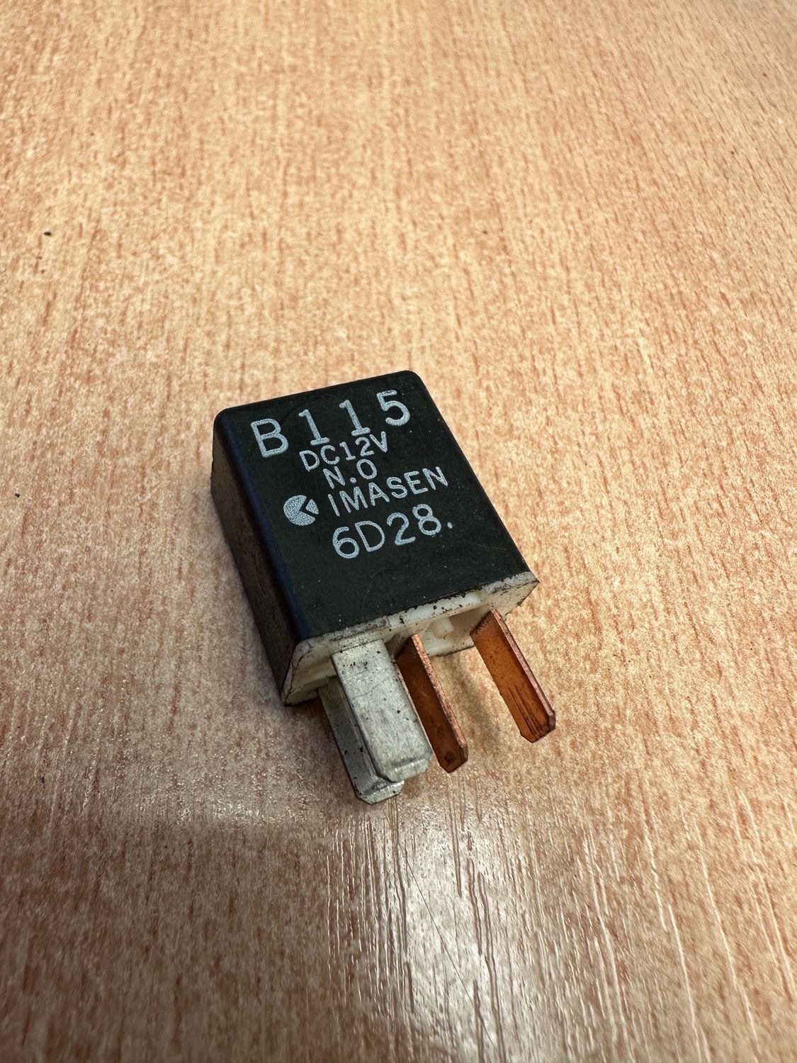 Mazda 2 MX5 3 6 5  RX7 RX8 MPV Black Relay B115 DC12V N.O Imasen 4L24/ 4-PIN