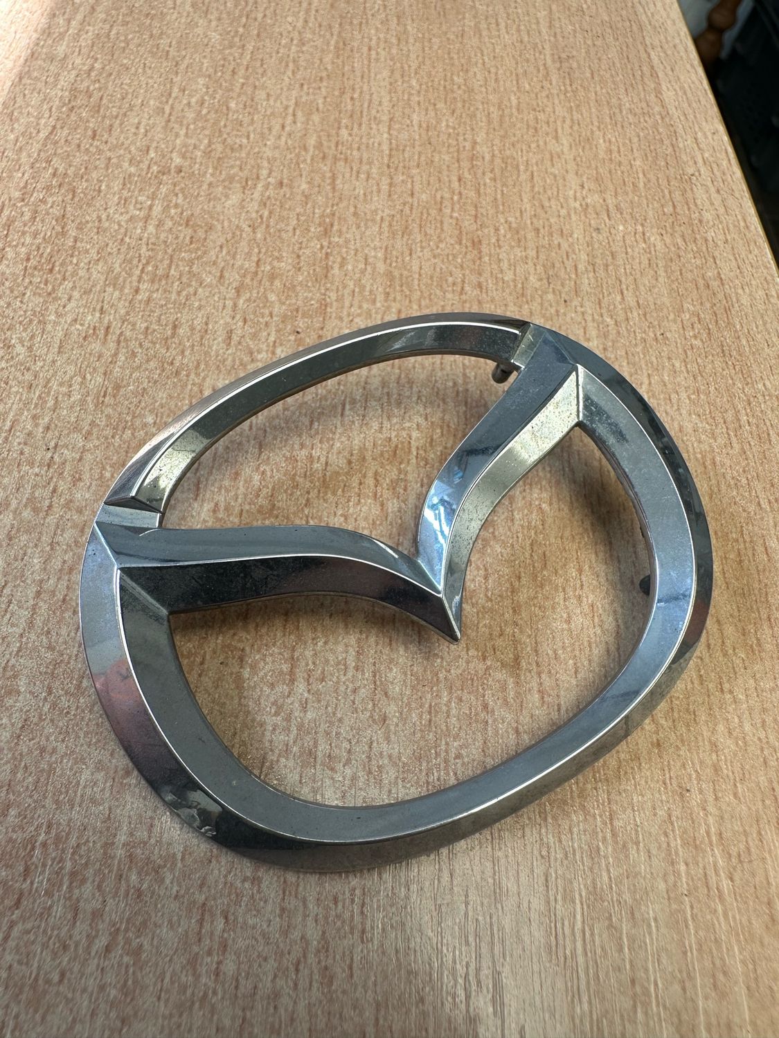 Front wings bonnet badge, genuine Mazda MX5 mk3, 2005 NC MX-5, 105mm