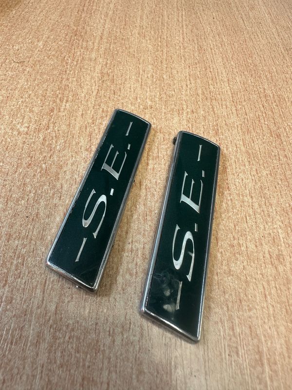 Mazda MX5 MK2 S.E Wing BadgeS Genuine Used