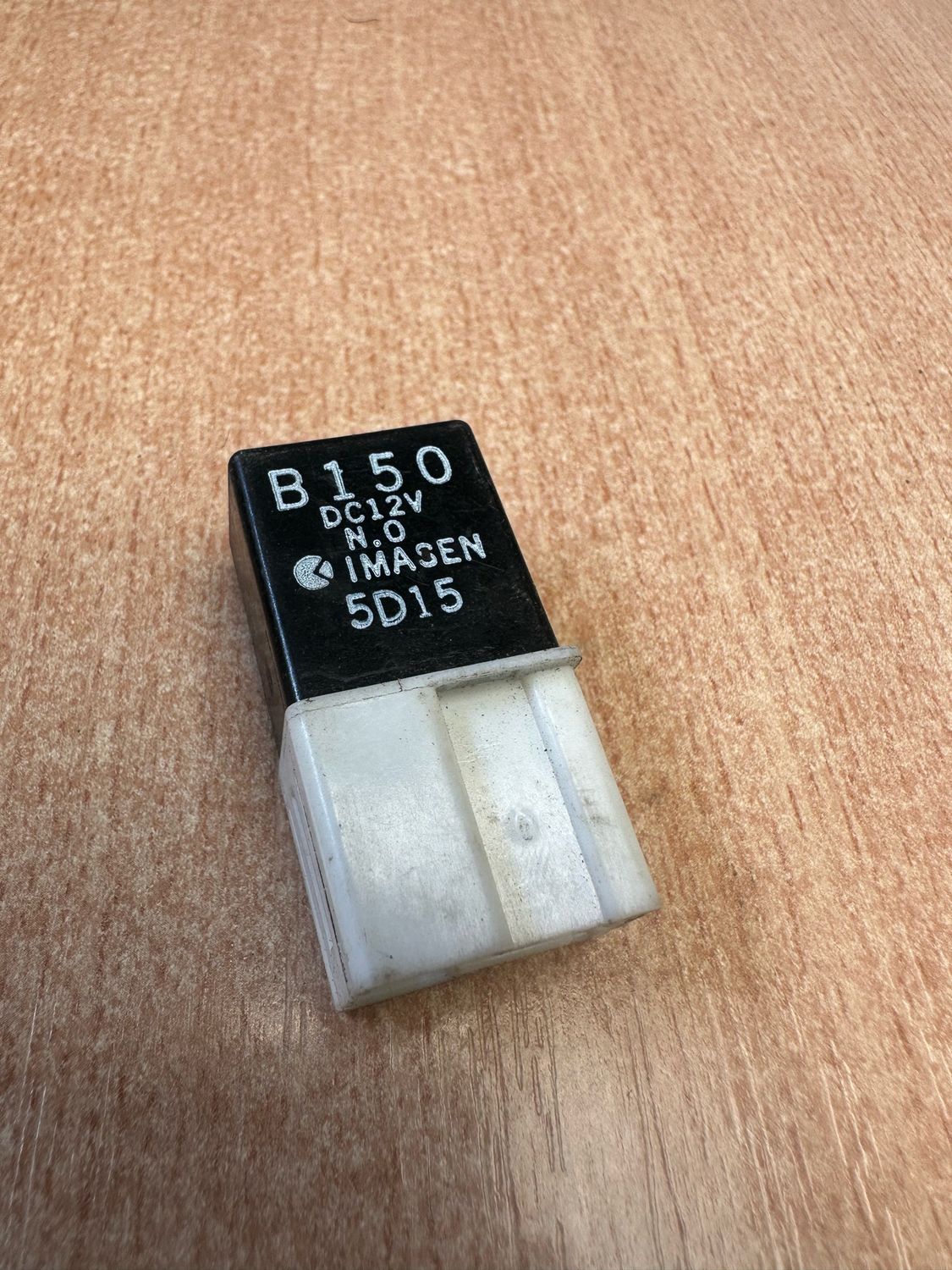 MX5 Mk2/2.5 B150 headlamp relay (cooling fan, lights, horn, rear window)
SKU 00299
