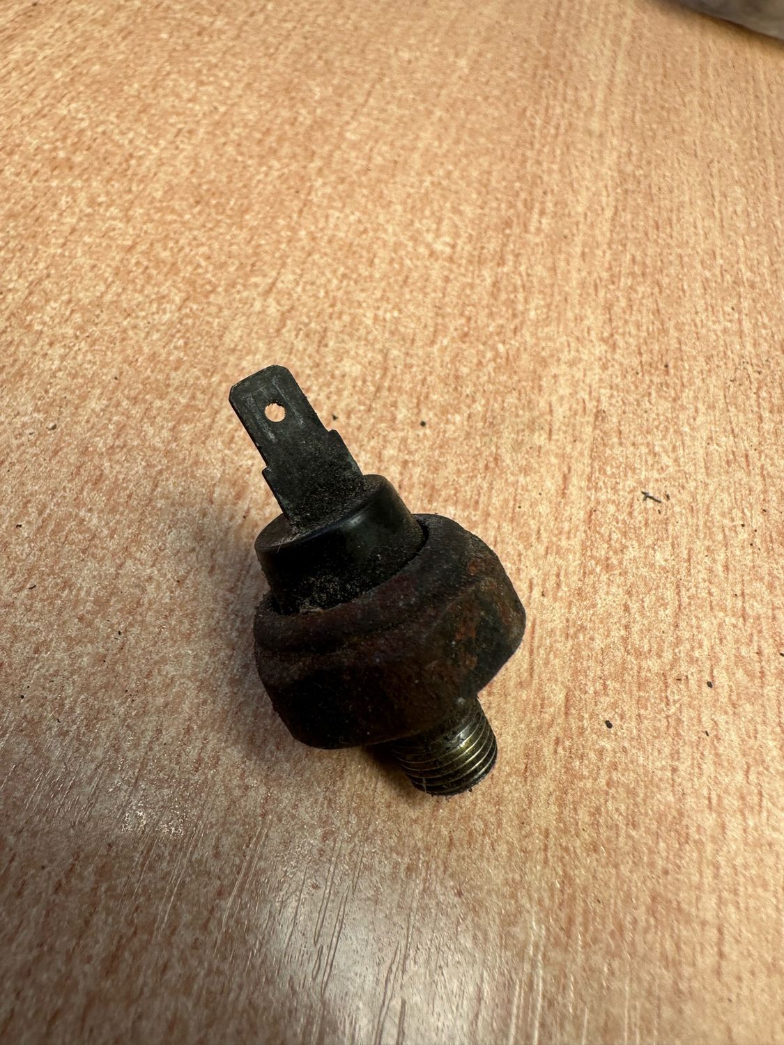 Oil Pressure Switch / Sensor for Mazda MX-5 MK1 & MK2 1.6 1.8 plus MX3 2 3 5 6