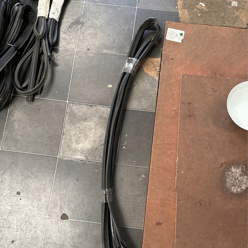 Mazda Mx5 Mk2 Mk2.5 Window Windscreen Inner Rubber Main Seal