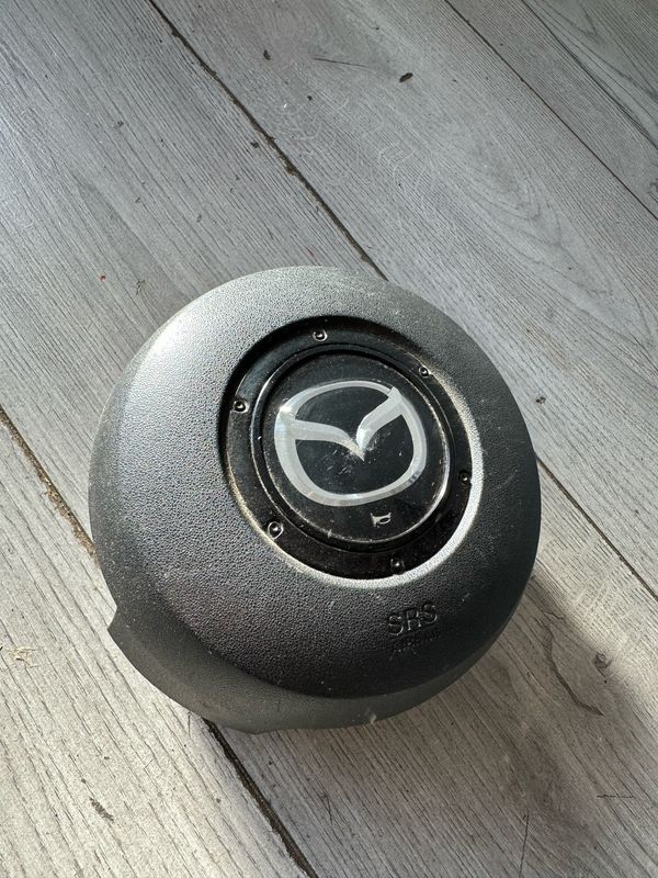 Mazda MX5 - Mk3 (NC) 05-08 - DRIVERS AIRBAG - EARLY STYLE w/ BLACK HORN RING
